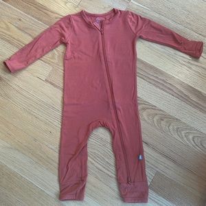 Kyte Baby Zippered Romper Pajamas - Clementine